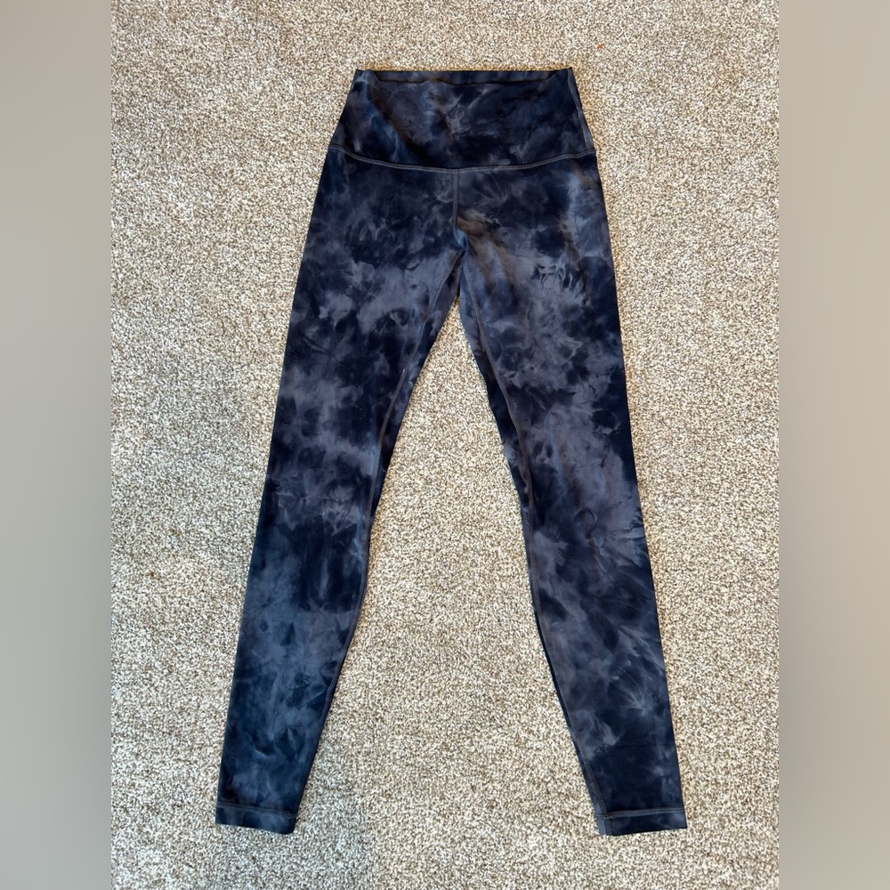 lululemon athletica like-new align high-rise leggings. gray tie-dye. size 6.